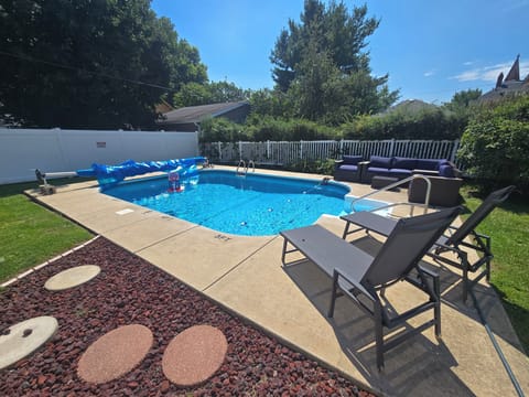 pool open May 22nd to October 1