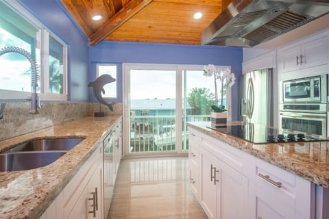 The kitchen on the top floor has all the modern conveniences.