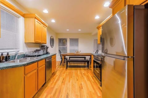 Prepare your favorite meals in the spacious, fully equipped kitchen.