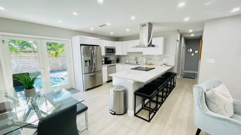 Counter With Seating