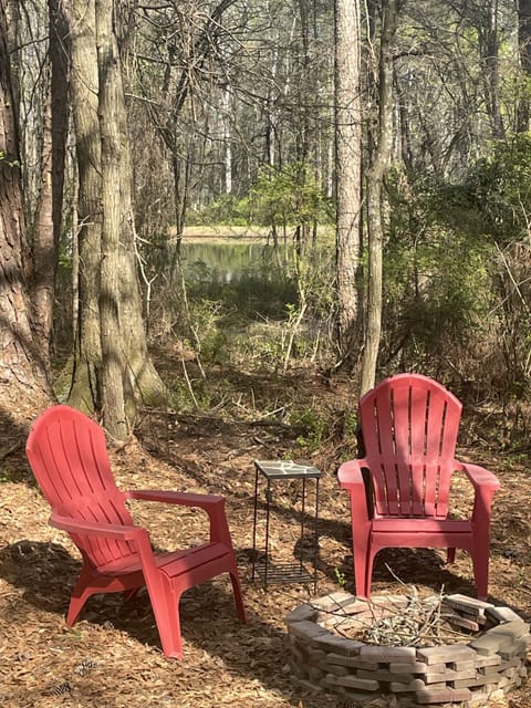 Seating and fire pit