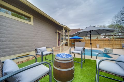 Fredericksburg Vacation Rental | 2BR | 2BA | Stairs Required | 1,100 Sq Ft