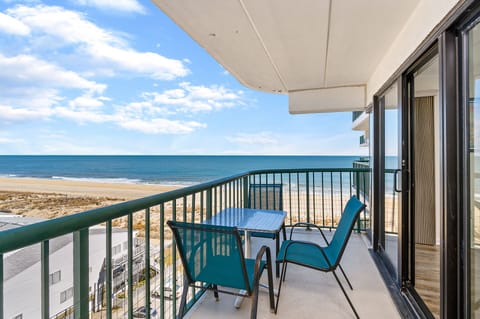 Welcome to Summer Beach 706!