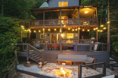 Equipped with Hottub, Firepit, Grill, and lots of outdoor deck space to relax, take in the views, and enjoy the tranquility of nature!