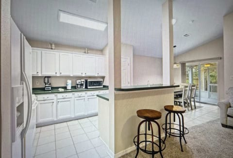 Kitchen I Eat at Bar