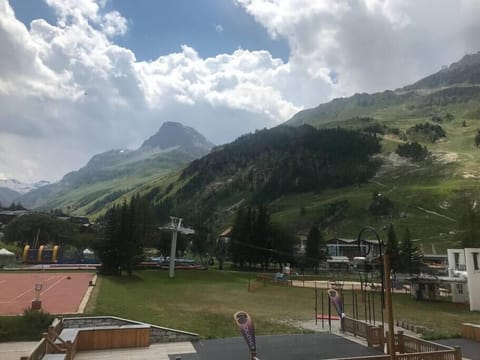 Vue depuis la terrasse en Été (1)