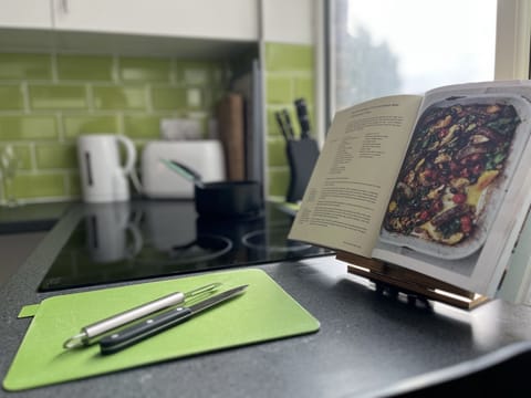 Studio 4 - Fully equipped kitchen so you can cook and dine in