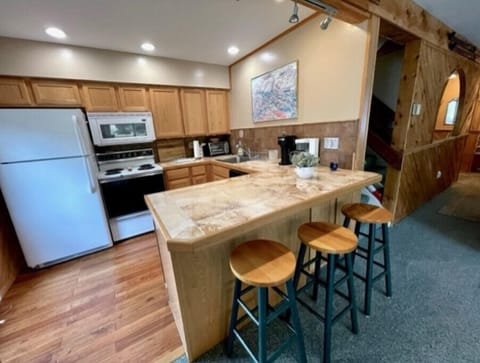 Kitchen bar seating for 3 people.