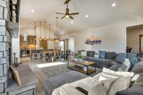 Living Area | Upper Level