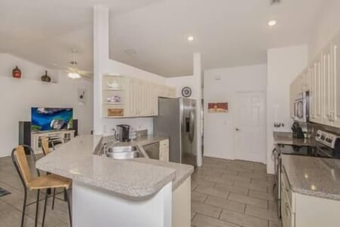 d0348494-ed47-4e3f-9bd5-7ce8634a68af