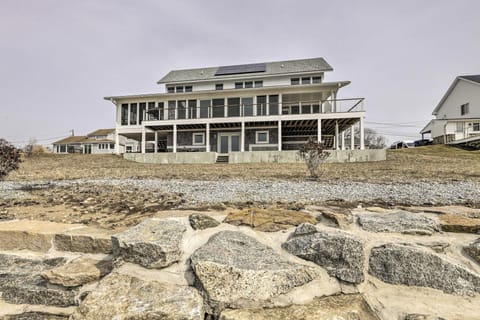 Waterford Vacation Rental | 1BR | 1BA | 587 Sq Ft | Stairs Required