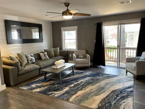 Main living room - Smart, flat screen TV for streaming 