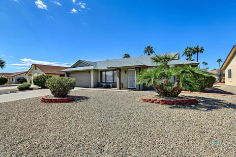 Sun City West Vacation Rental | 2BR | 2BA | Step-Free Access | 1,046 Sq Ft