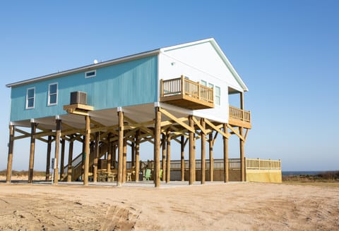 The small house has 4 BRs and 2 full baths and sleeps 10