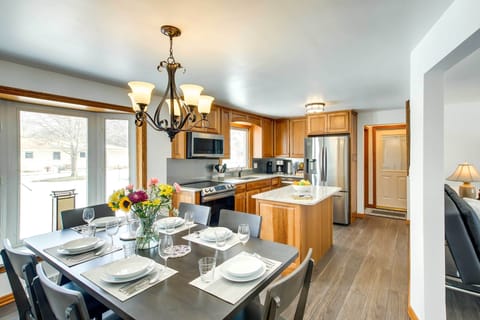 Kitchen | Coffee/Tea | Blender | High Chair | Spices | Kid's Cutlery