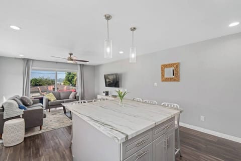 Kitchen (1)