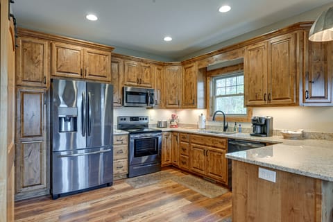 Kitchen | Cooking Basics | Ice Maker | Water Filter