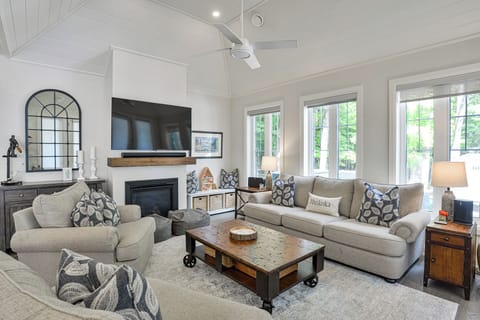 Windsong Family Room