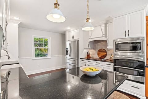 Picture yourself in a well-equipped kitchen, where you can easily slice and dice, sauté and grill, and whip up delicious meals that will sure to satisfy everyone's cravings.