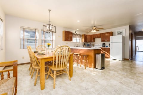 [Dining Room] The perfect place for family to gather for a meal.
