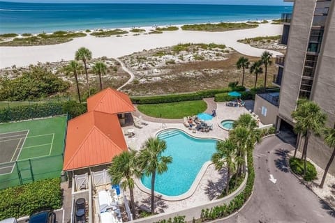 Heated Pool and Hot tub with views of the Gulf of Mexico
