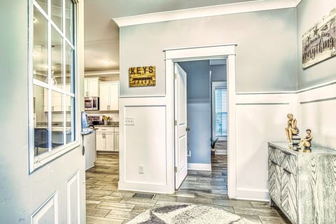 Welcome Home! Front Door Entrance