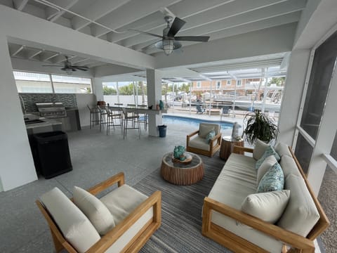 Seating, Outdoor Kitchen, Pool
