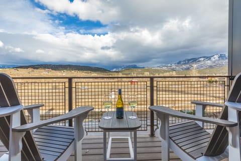 Beautiful Views from Deck (2nd Floor)