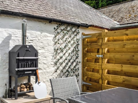 Outdoor area | Terraughtie Cottage West - Terraughtie Farm Cottages, Dumfries