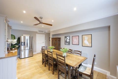 Kitchen / dining area 