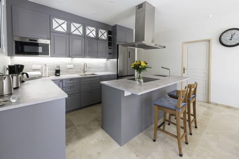 5a54407f-4bf9-4f6d-a790-cff507147985