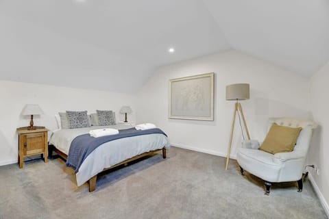 Queen Bed