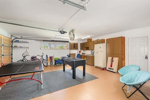 Garage/Game Room