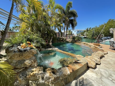 Paradise Pool/Heat Spa