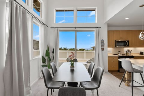 Tons of natural light.