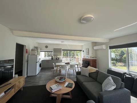 Cf445a84 0796 4253 875a d8d8b7e24f47