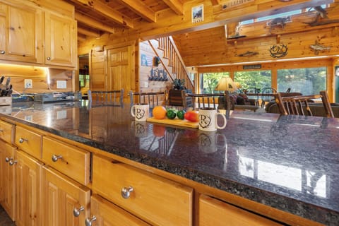 Grab a glass of wine from Roo winery and relax with friends and family at this spectacular cabin rentals