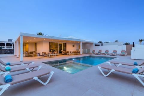 Villa Catherina image