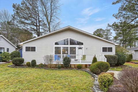 ,607 Delaware Court,