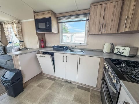 Enjoy total freedom on your next trip with a practical kitchen that perfectly complements our flexible check-ins.