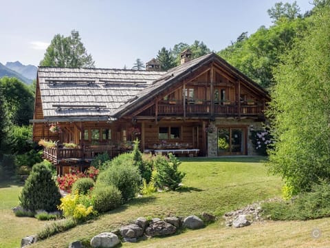 Outdoor South Face Summer