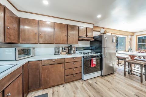 Fully equipped kitchen to cook all your favorite meals