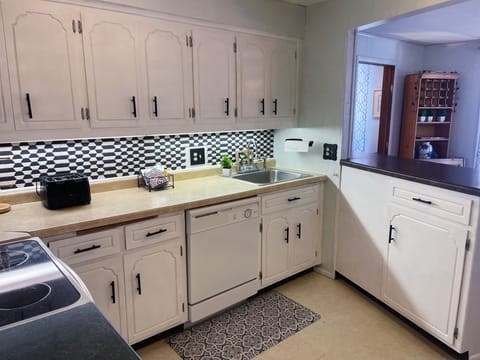 Fully Stocked Kitchen