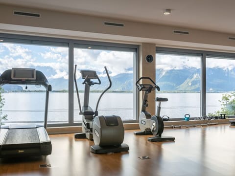 Building, Plant, Interior Design, Window, Flooring, Houseplant, Floor, Exercise Machine, Wood, House
