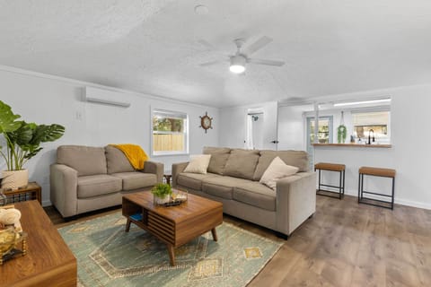 Jensen Beach Vacation Rental | 2BR | 1BA | Stairs Required | 900 Sq Ft