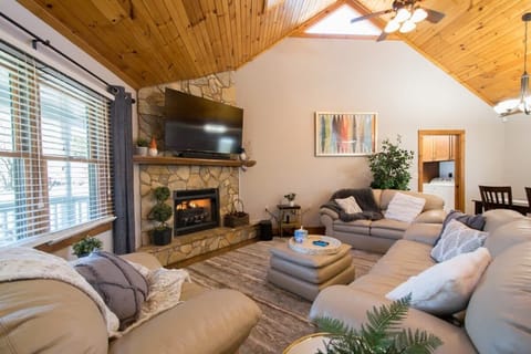 Our little slice of paradise - keep yourself warm and comfy in this Living room while watching your favorite TV shows.