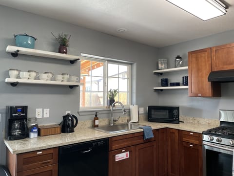 You can make a gourmet meal or just warm up pizza in our well-equipped kitchen.