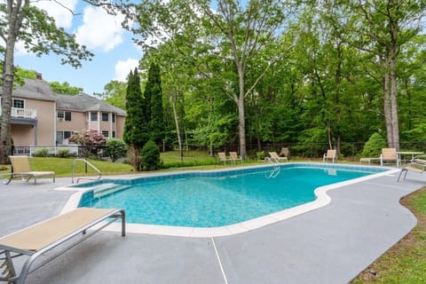 Dale Hill Pool! 2
