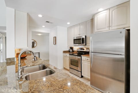 1690 Bluff Villas | Kitchen - 1690 Bluff Villas | Kitchen