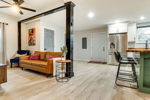 Living Room | Smart TV